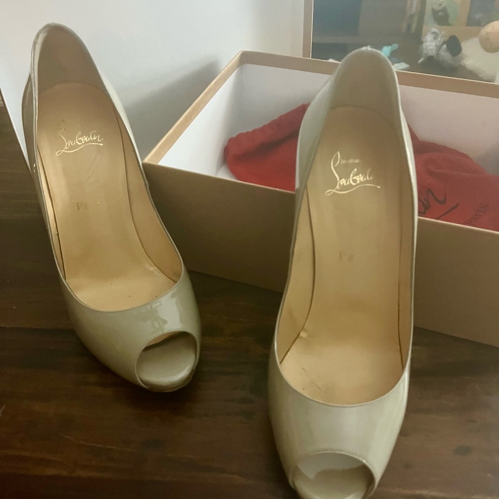 Christian Louboutin Limited Edition Souris color - Picture 8 of 9